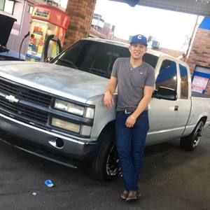 Meet your Posher, Adrián